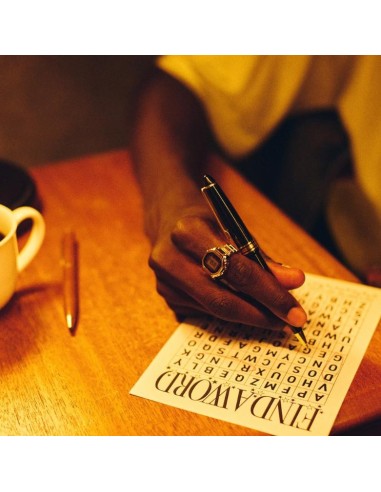 Reloj digital tipo anillo Casio en acero inoxidable dorado