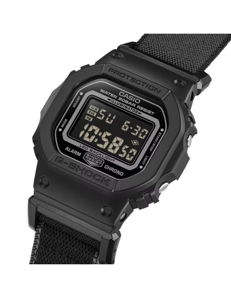 G-SHOCK DW-5600MNC: comodidad extrema con correa de tela