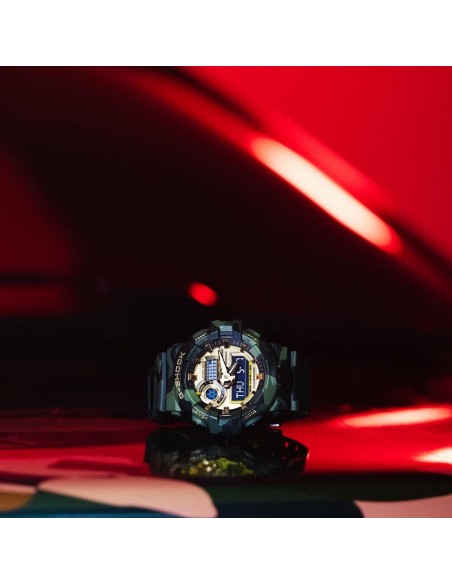G-SHOCK GA-700CMG-3AER Bold Camo | Reloj Camuflaje Dorado