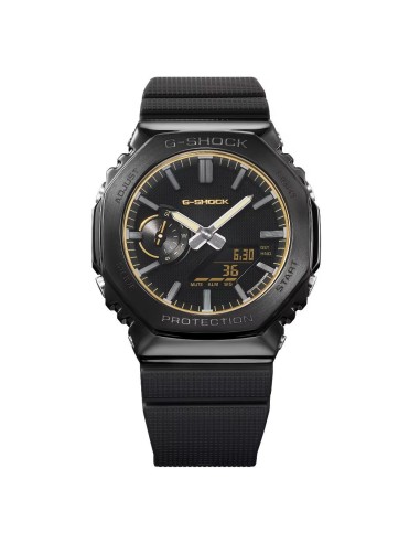 GM-2100LXB LUXE BLACK: a G-SHOCK watch with a sophisticated design, featuring a black metal bezel, gold detailing and a minimali