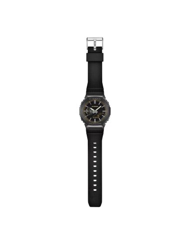 GM-2100LXB LUXE BLACK: a G-SHOCK watch with a sophisticated design, featuring a black metal bezel, gold detailing and a minimali
