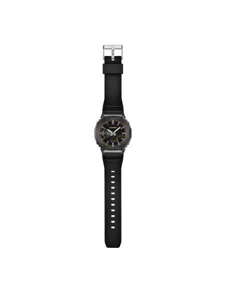 GM-2100LXB LUXE BLACK: a G-SHOCK watch with a sophisticated design, featuring a black metal bezel, gold detailing and a minimali